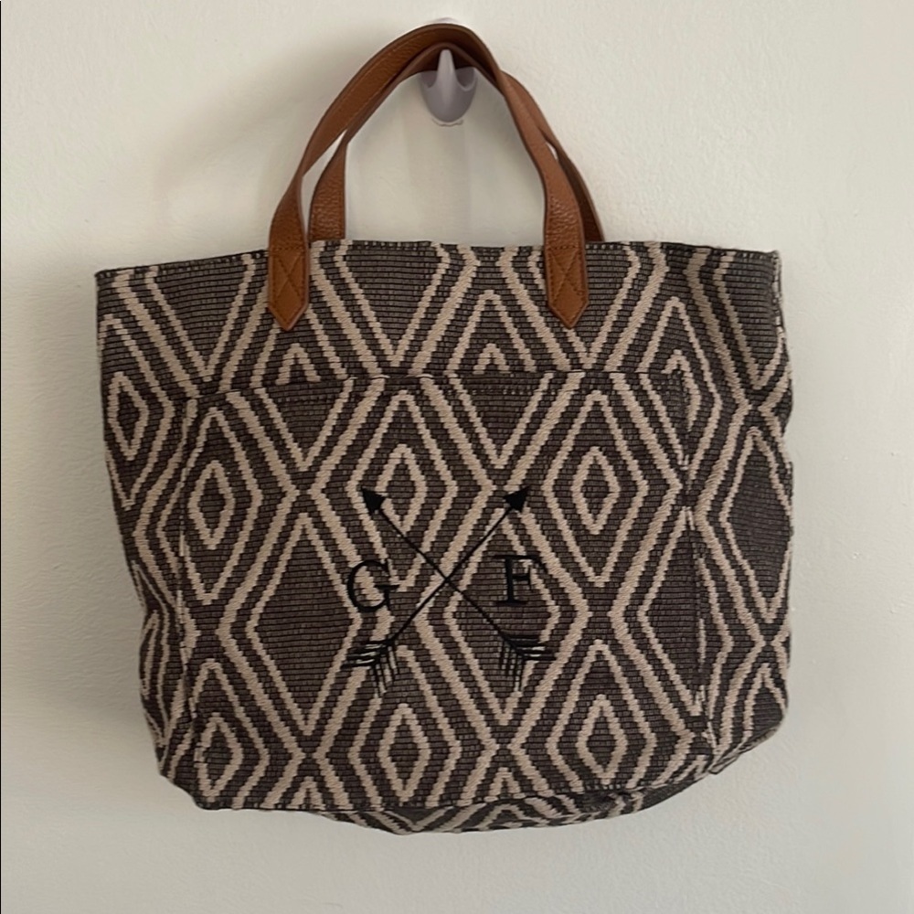 Thirty-One Gray and White Geometric Tote Bag